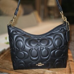 NWT Coach LAUREL In Signature Leather